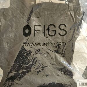 Figs scrub top - black $25